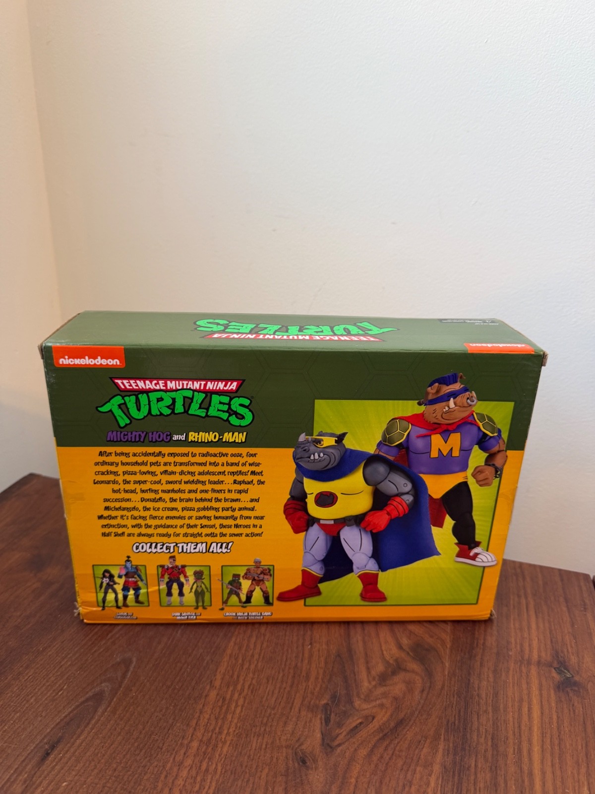 NECA Teenage Mutant Ninja Turtles Mighty Hog and Rhino-Man Figures 2022 New