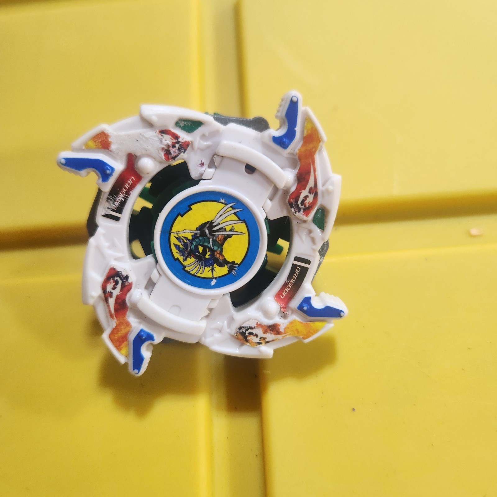 Dragoon V2 Magnet Disk Beyblade Hasbro V Force Authentic H17