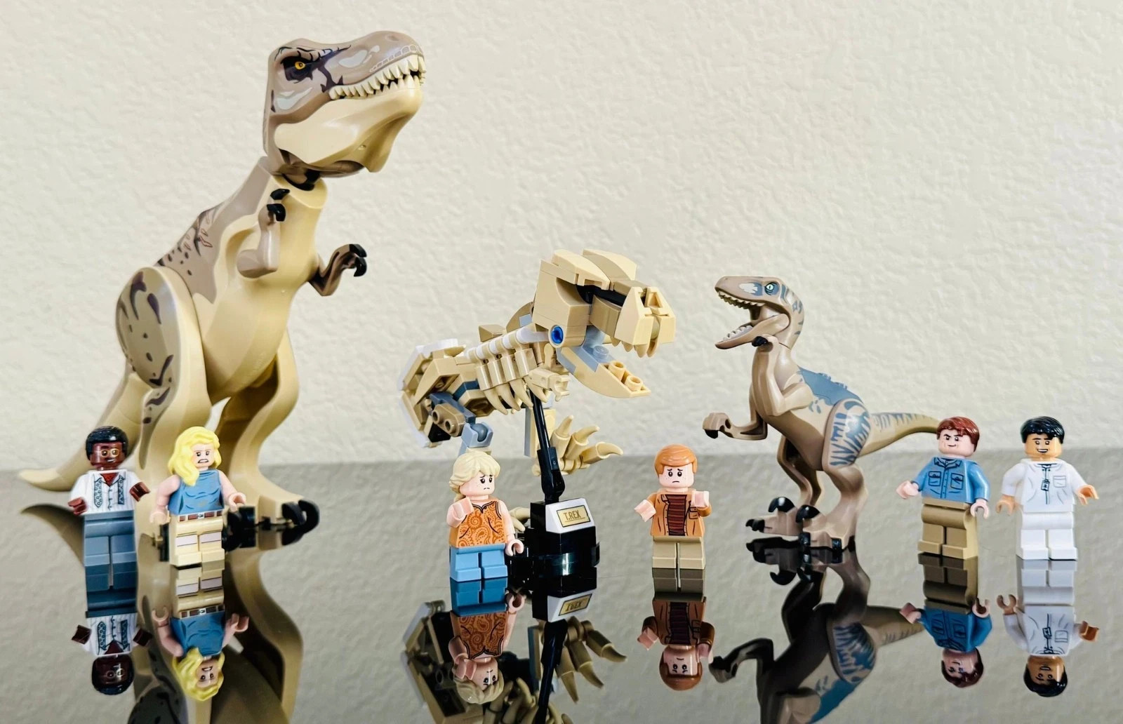693pc Building Bricks Jurassic World dinosaur Visitor Center Model Toy park