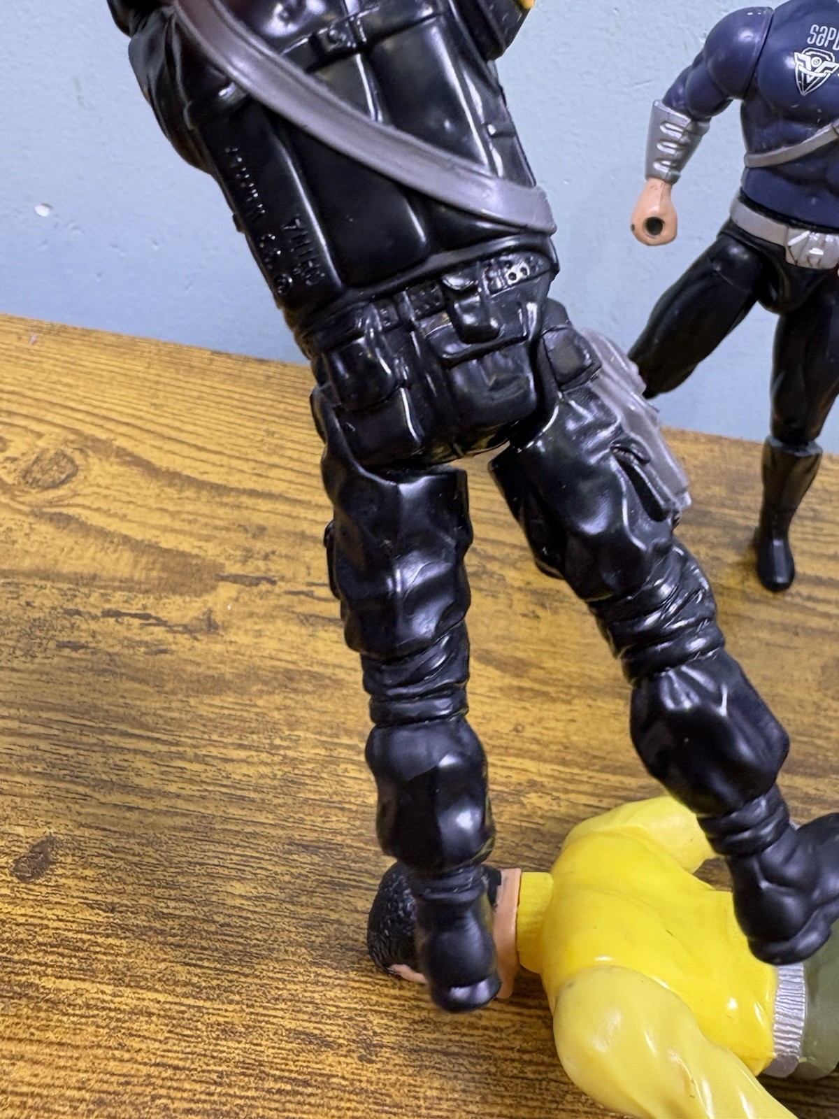 1993 Mattel Warner Demolition Man Kick Fighting Spartan Figure Lot Stallone 5.5”