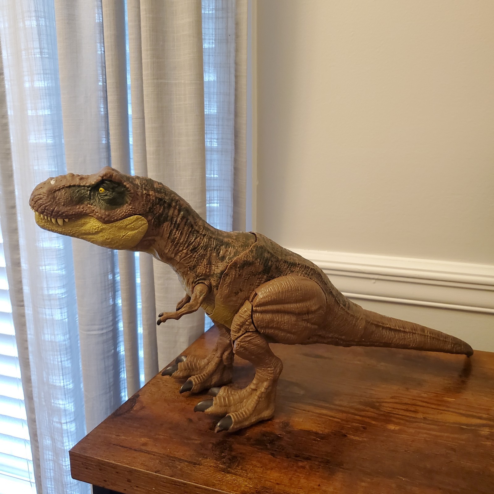 Jurassic World Stomp ‘N Escape 21″ Tyrannosaurus Rex Figure With Sound TRex