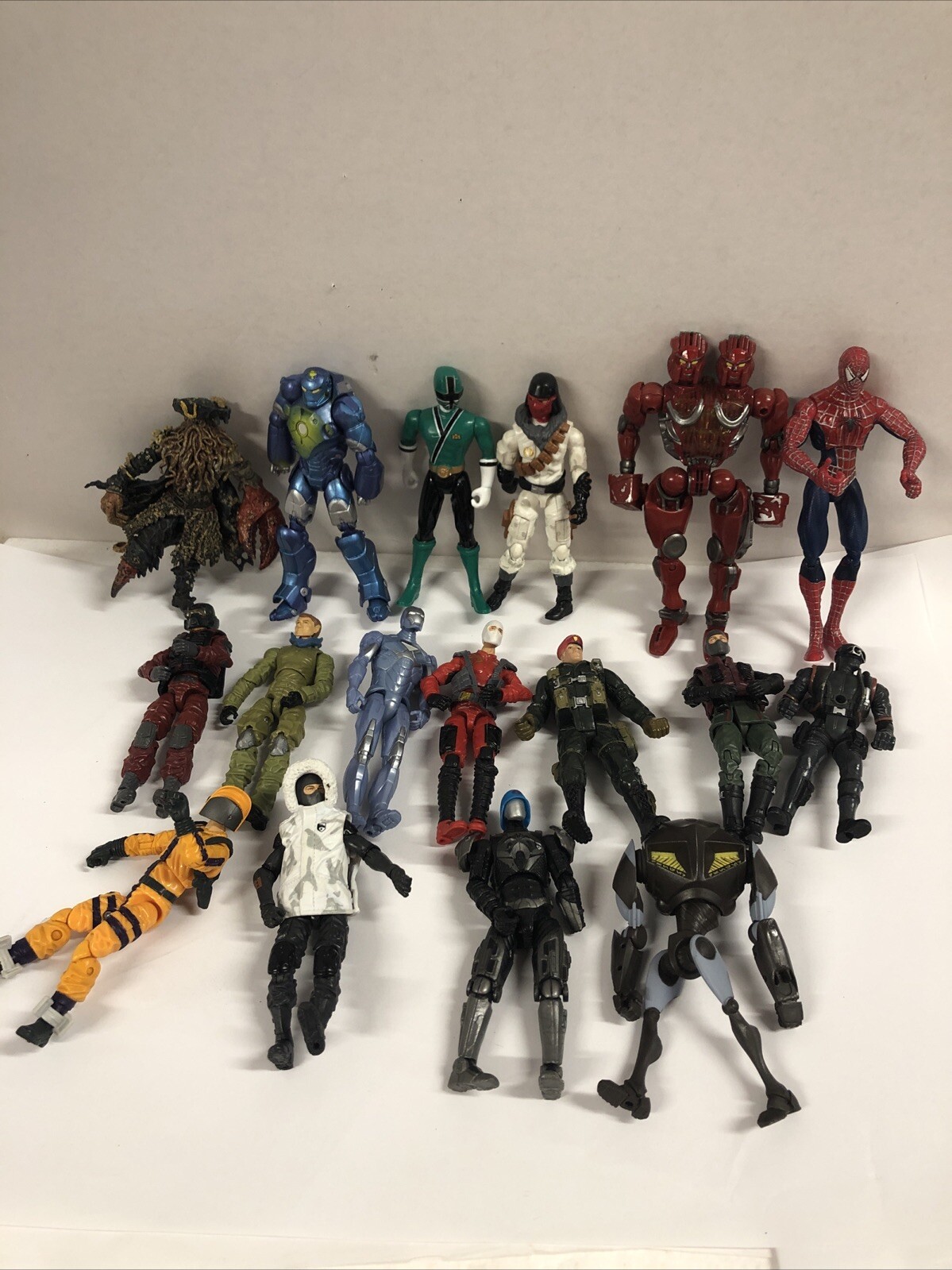 LOT OF 17 ASSORTED ACTION FIGURES- 4 Inches High
