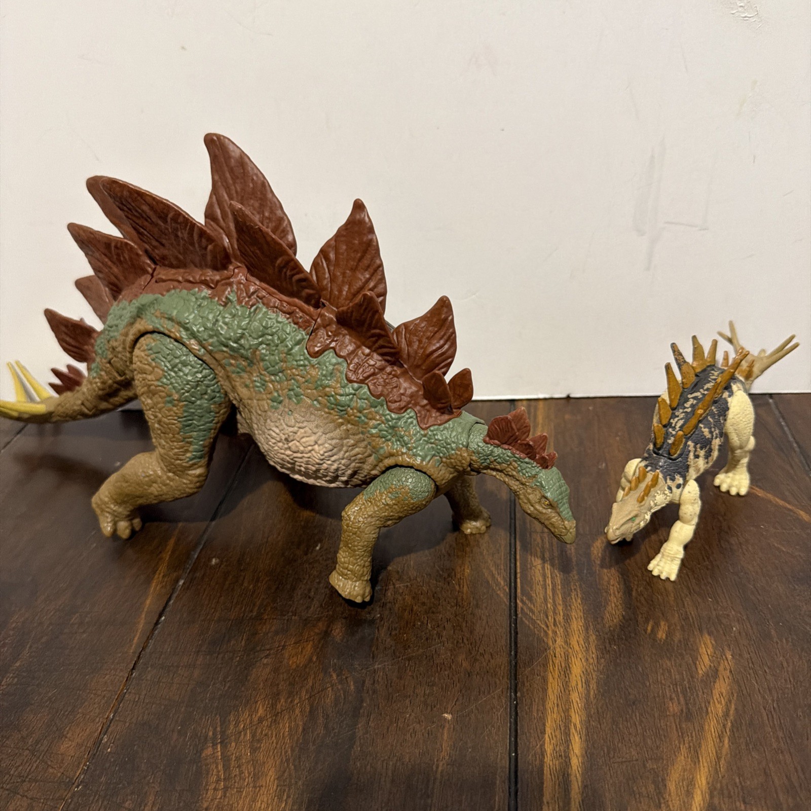Jurassic World Legacy Collection Stegosaurus Action Figure Toy 13″ Jurassic Park