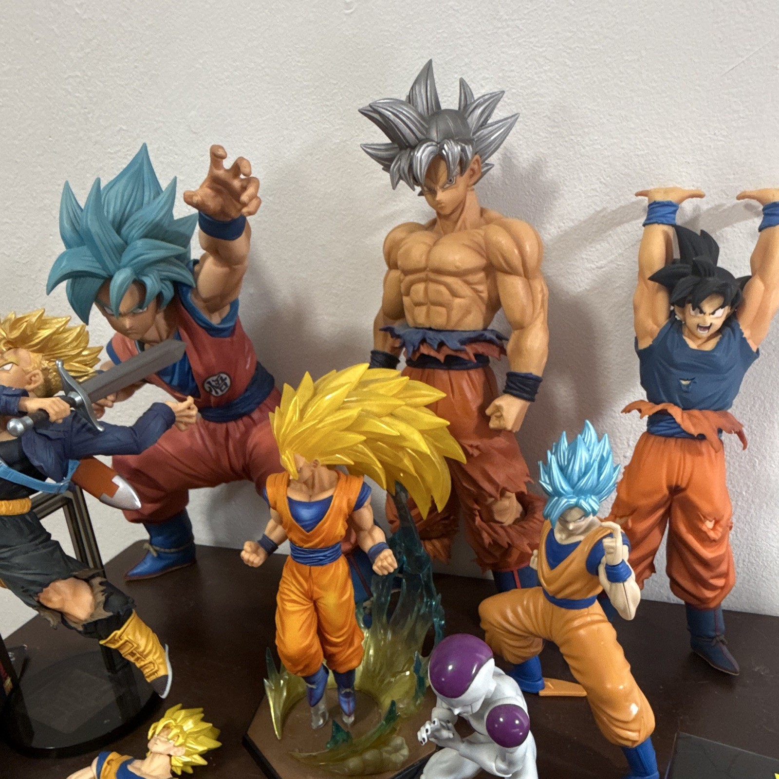 Dragon ball figure and statue lot