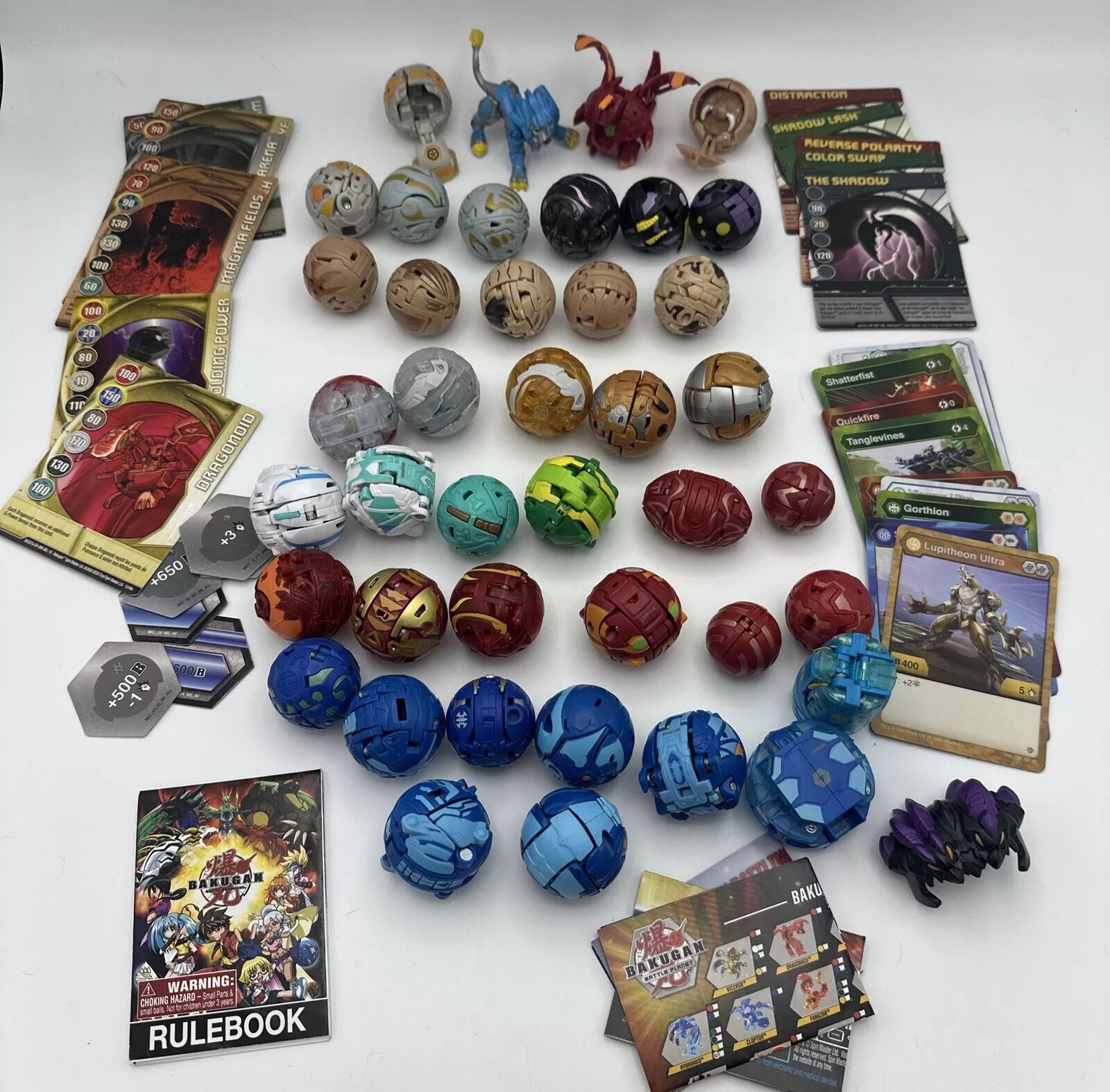 Bakugan Lot of 40 Balls + 13 Magnetic Cards/Tiles 17 Cards + Figure **LOT ONLY**