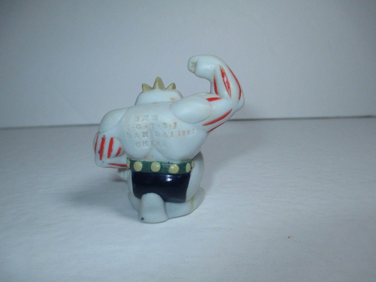 1997 Pokemon Finger Puppet Machoke 1.5″ Figure Catch Them All Nintendo Bandai