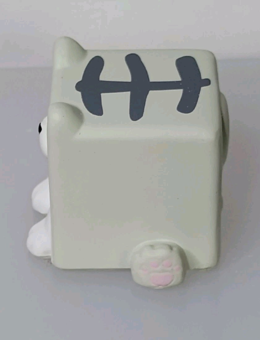 Choco Teddy Square Cat Fish Ball Gray Blind Box Figure