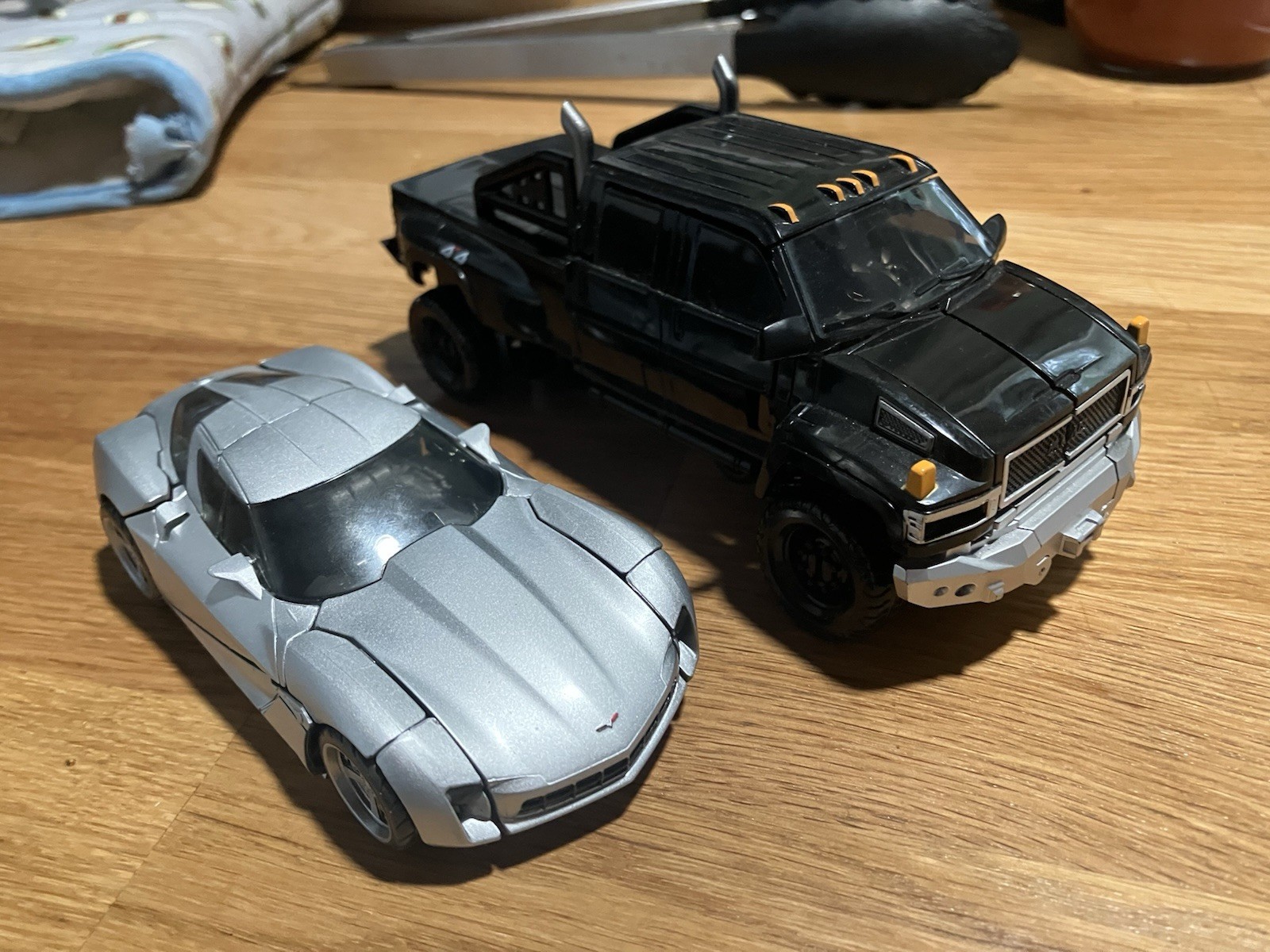 Transformers Studio Series Ironhide & Sideswipe