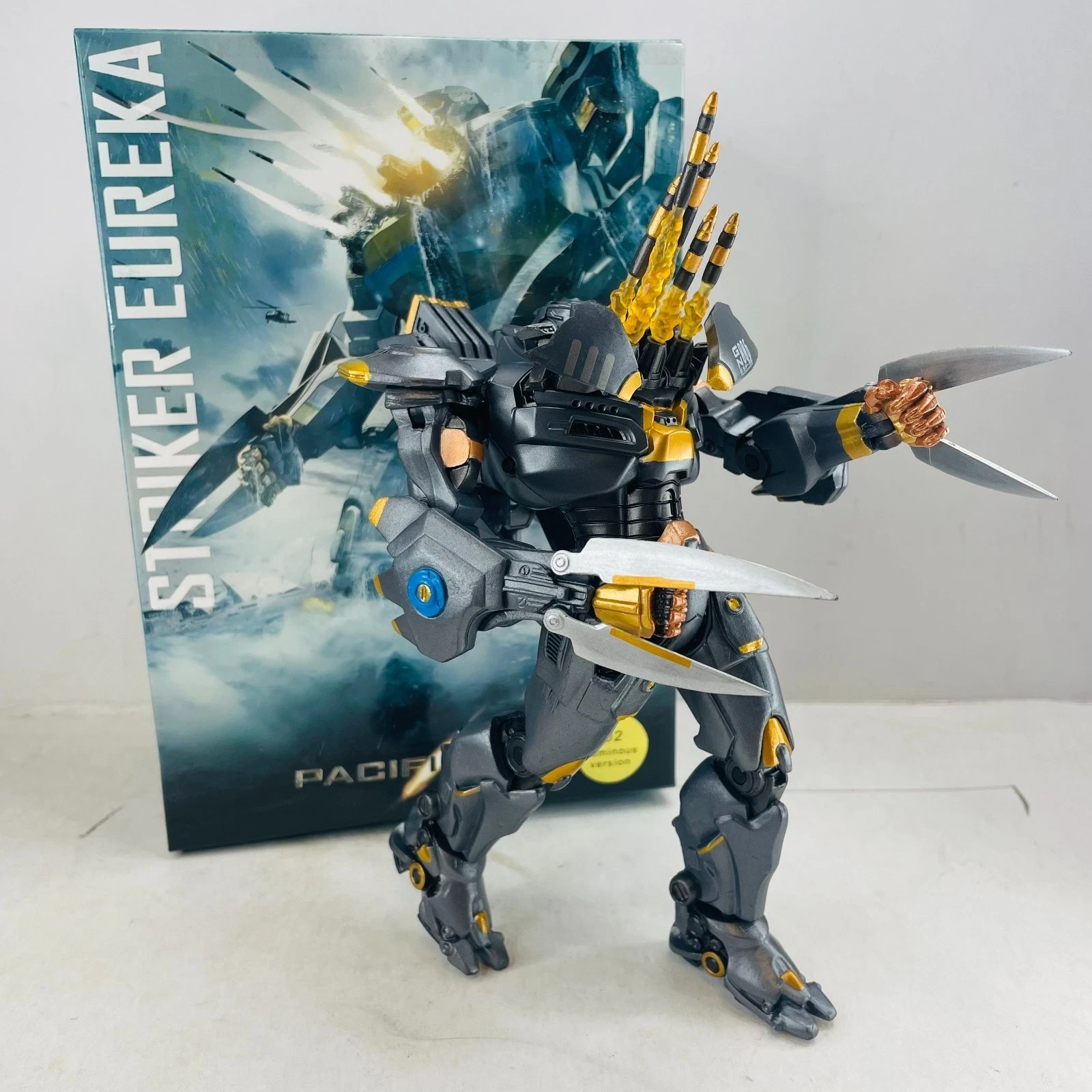 Striker Eureka Jaeger 7″ Movable Action Figure Toy Luxury Pacific Rim Statue
