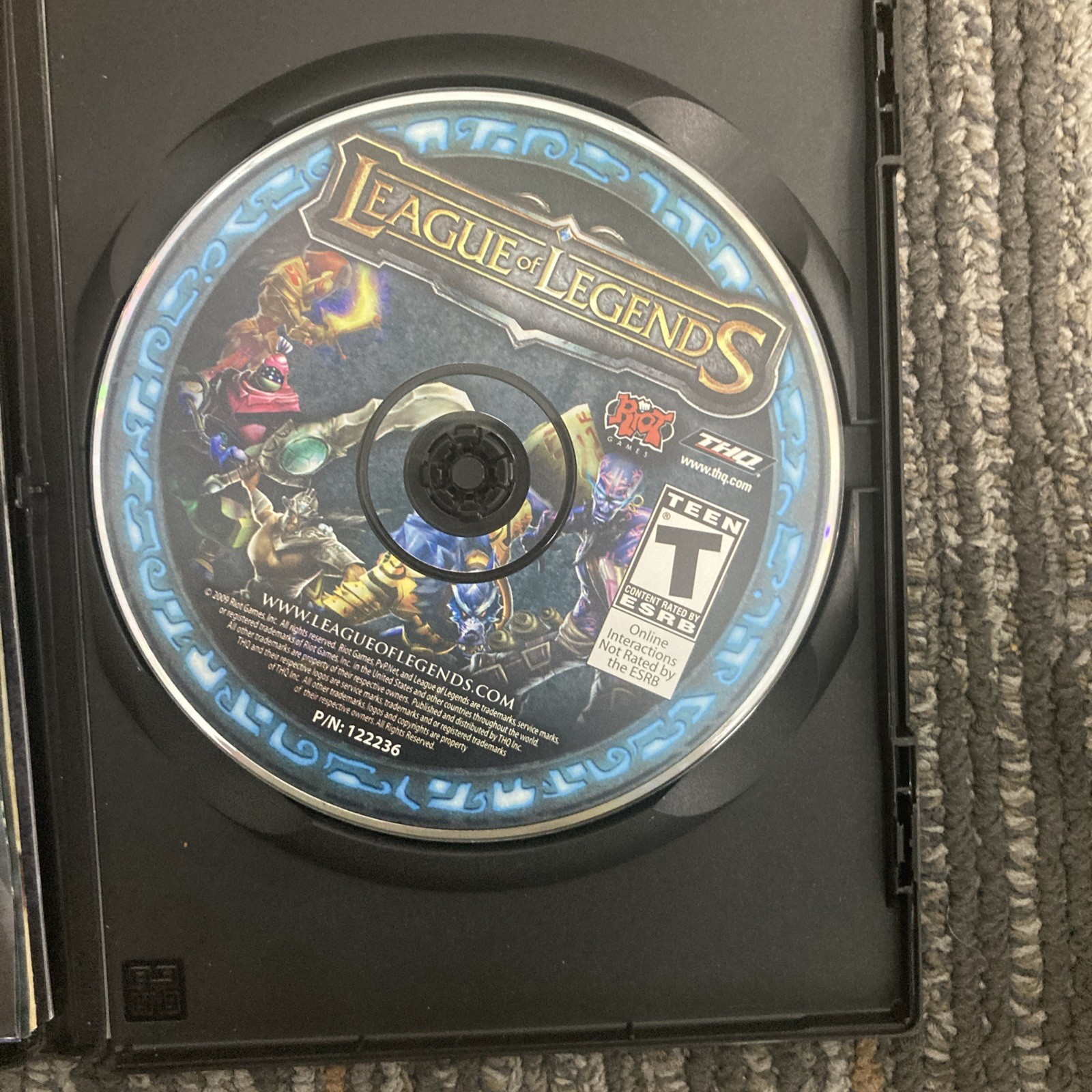 League of Legends Collector’s Pack With Manual And Map Nice