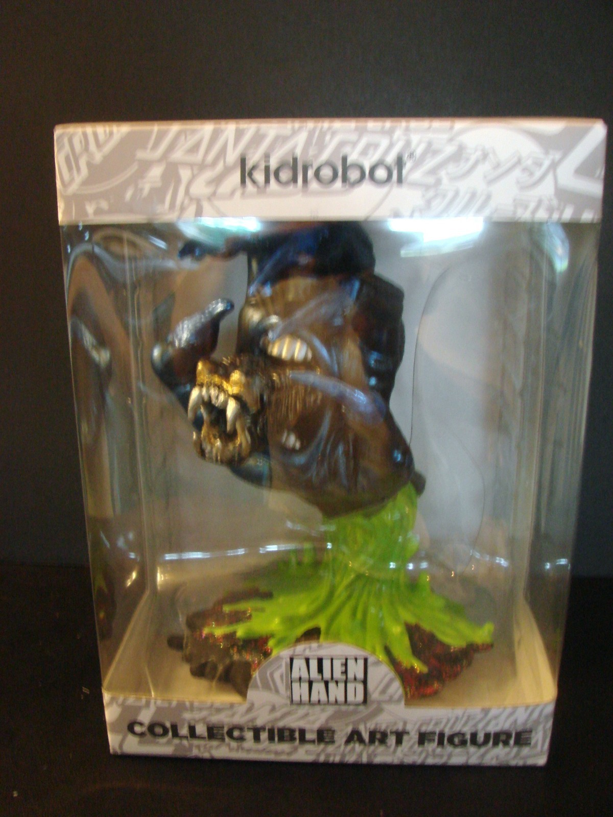 ALIEN HAND Custom Kidrobot Santa Cruz Skateboards Screaming Hand Figure