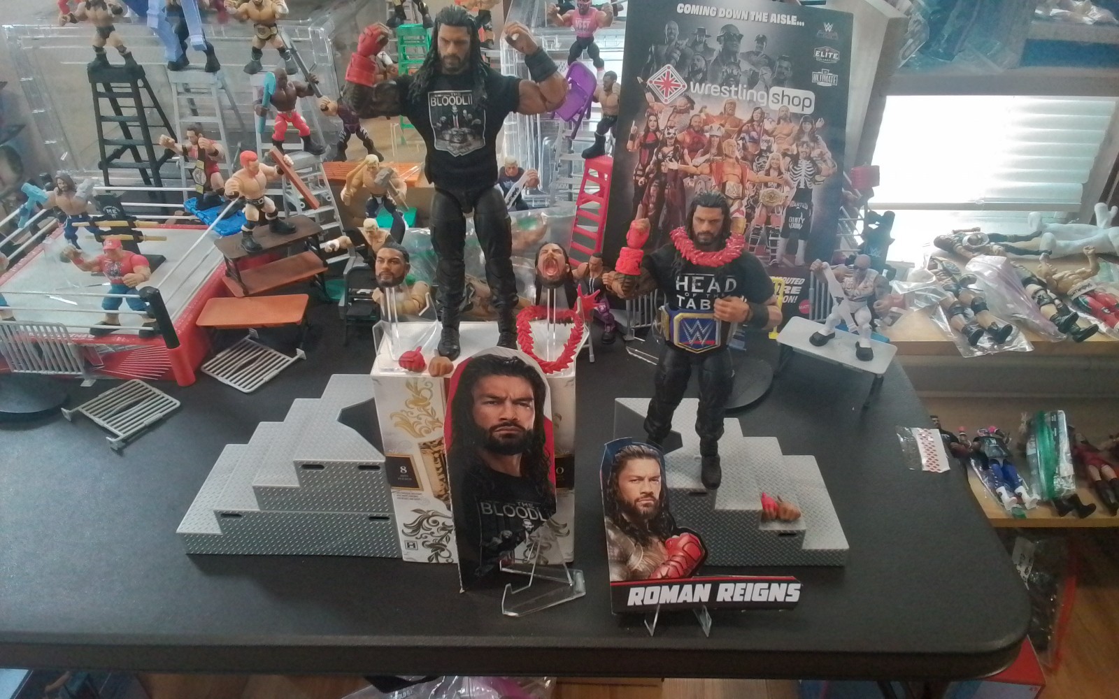 WWE Ultimate Series #14/Elite Roman Reigns,Bloodline & Head Of Table T-Shirts!!!