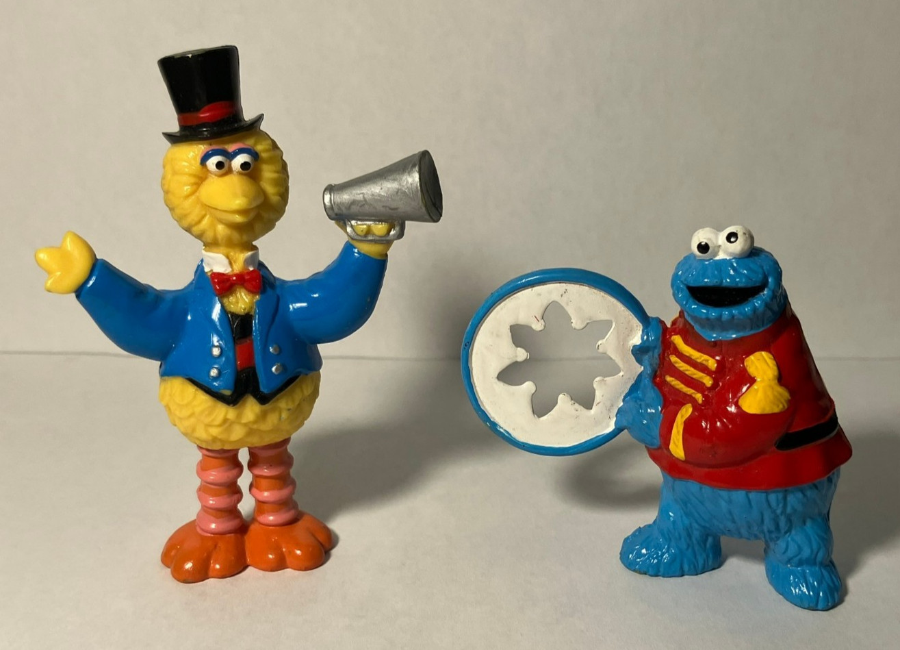 Vintage Seasame Street Toy Figure Circus Ringmaster Big Bird Cookie Monster 1991