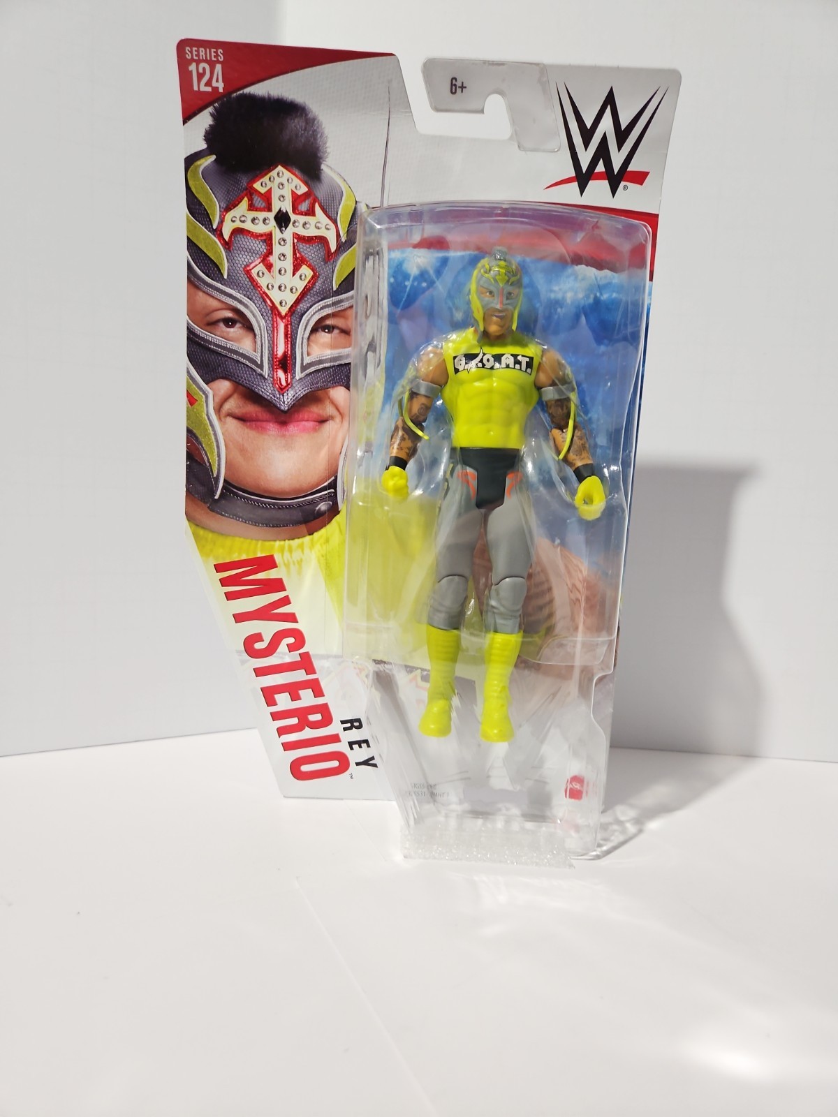 WWE Rey Mysterio Series 124 GOAT LWO Lucha Libre – Card Slightly Bent