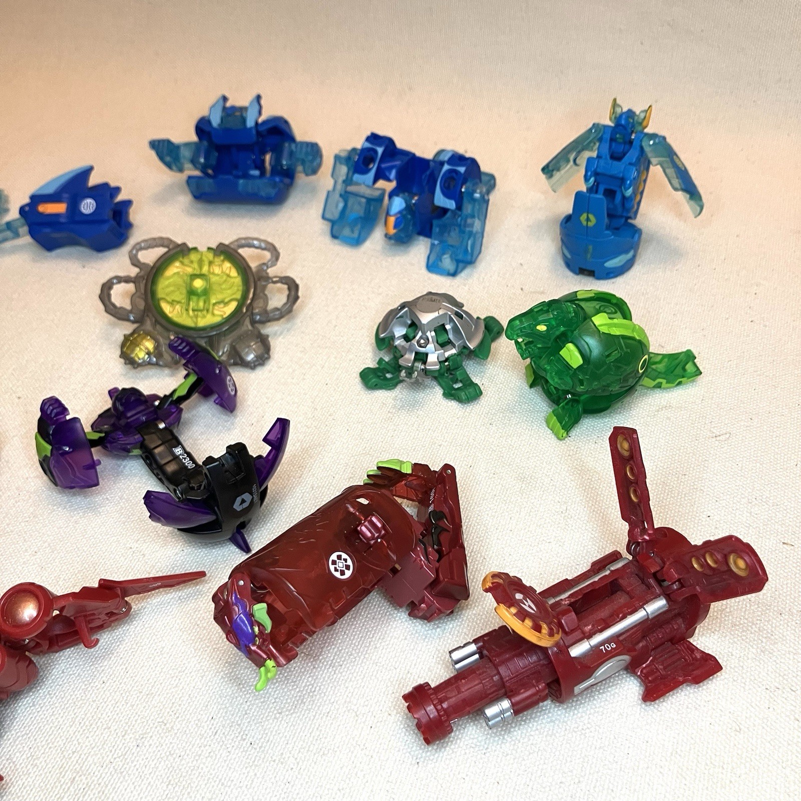 Bakugan Battle Brawlers Traps, battle gear & more mixed lot