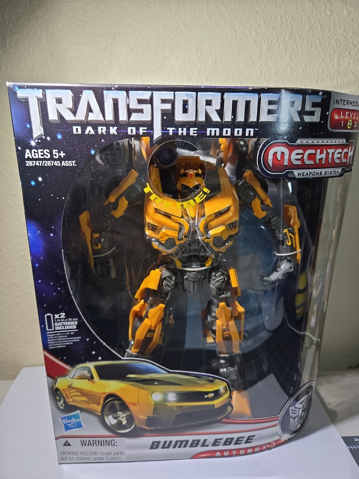 Hasbro Transformers Dark of the Moon MechTech Bumblebee Transforming Figure