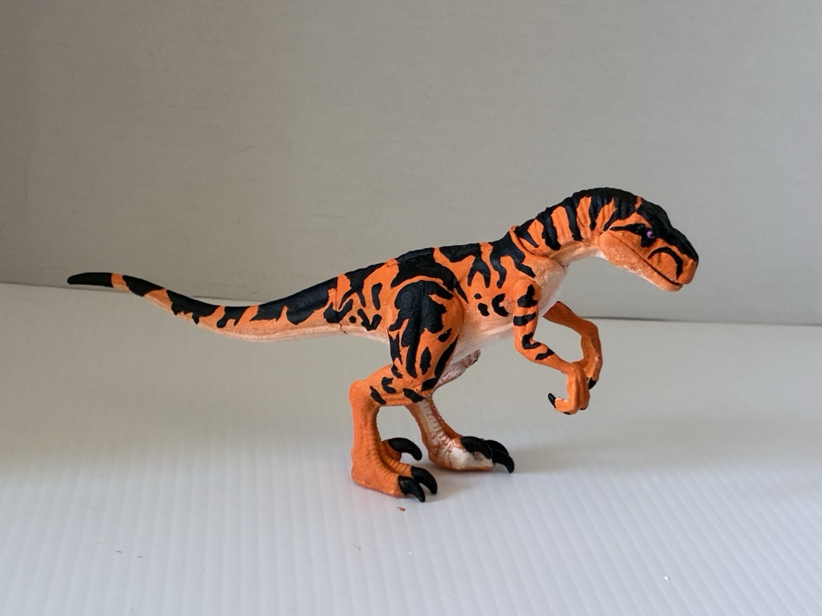 Jurassic Park/World Utahraptor Atrociraptor Custom Repaint