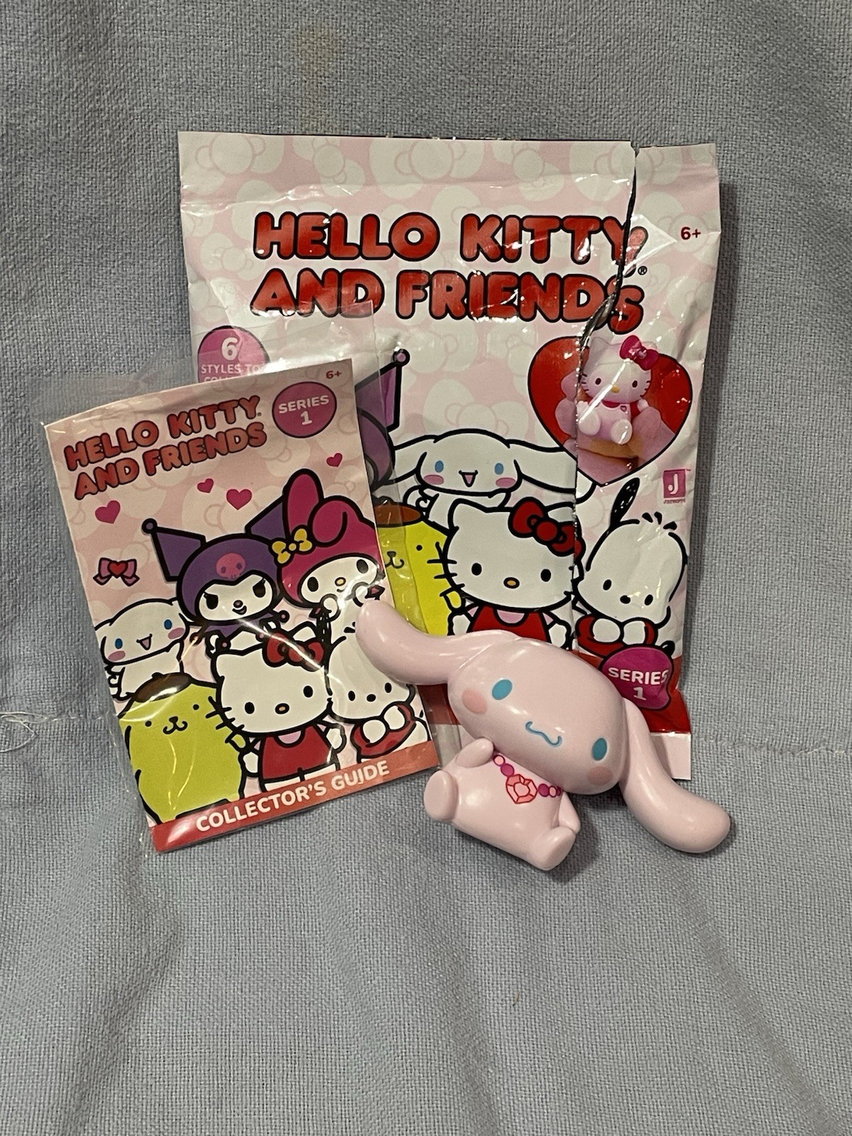 NEW Sanrio Hello Kitty & Friends Blind Figure – S1 Valentines – Cinnamoroll