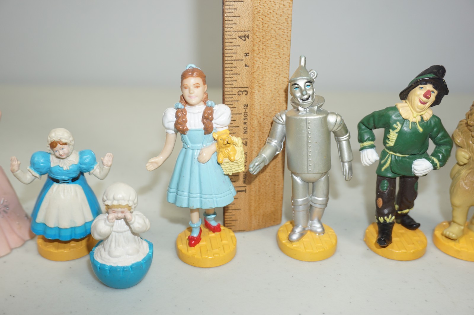 Wizard of Oz PVC Figure Lot of 8 Vtg Lowe’s Ren Presents 1987 1988 MGM Turner