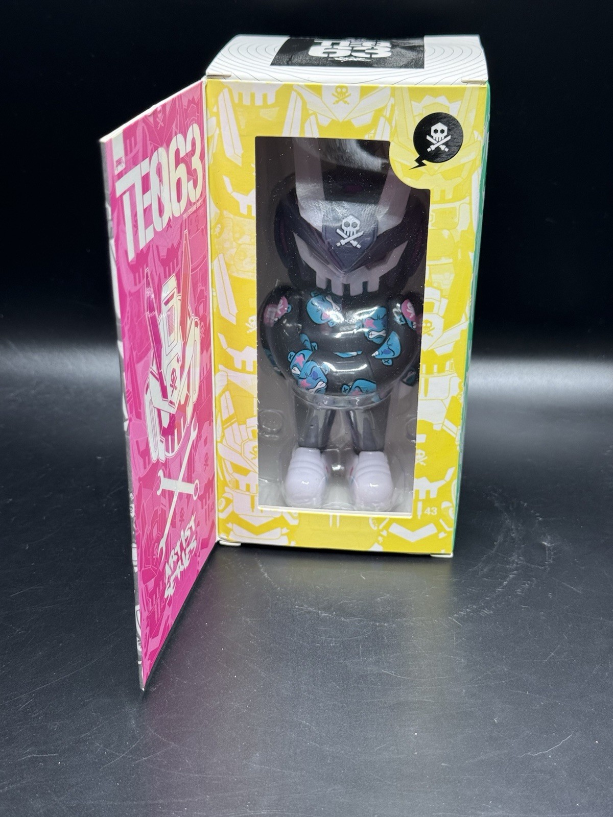 Martian Toys Teq63 Quiccs Playdot LE 150 6″ Figure Endgame Quest Artist Series