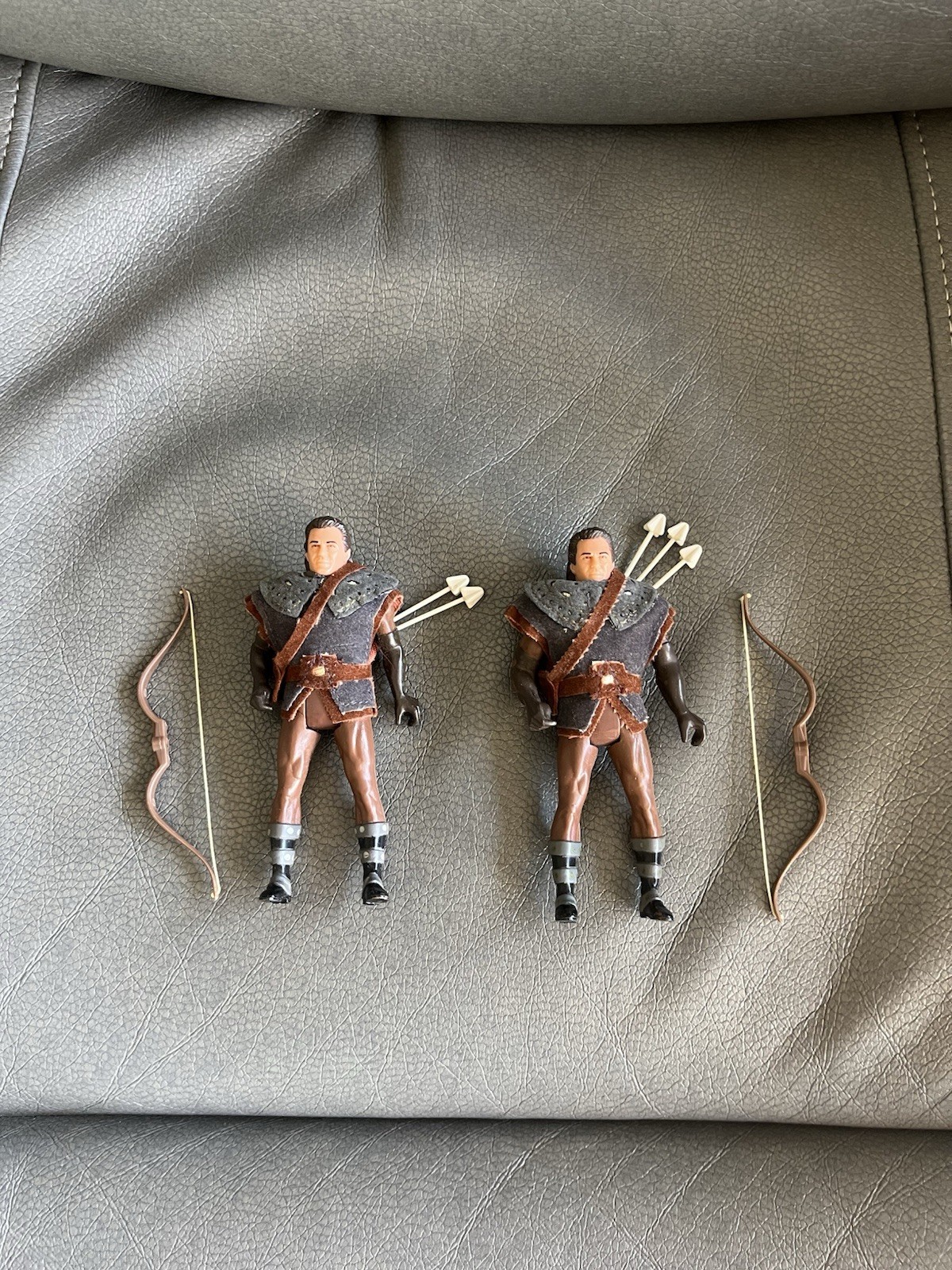 (2) Lot Robin Hood Prince Of Thieves Figures Kevin Costner Kenner 1991 Vintage