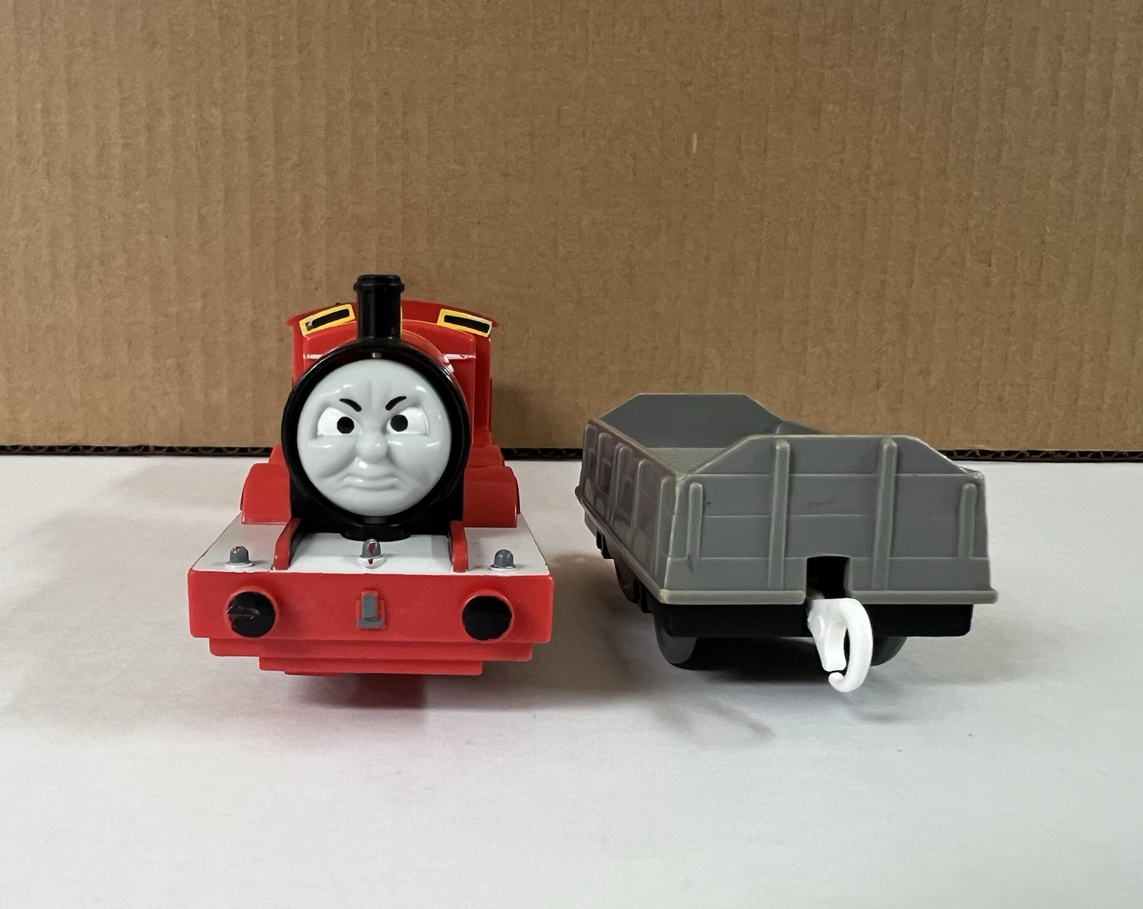 Thomas & Friends Trackmaster TOMY HiT Toy Company Flip Face James w/ Log Car