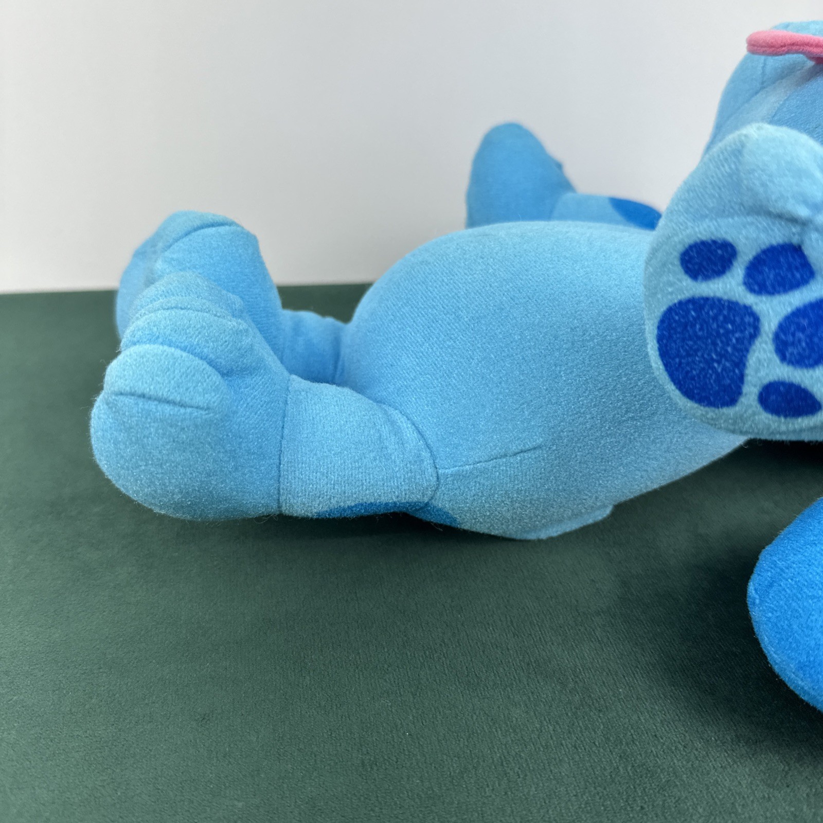 Vintage 1997 Tyco Blues Clues SING ALONG BLUE 12″ Talking Stuffed Plush (WORKS)