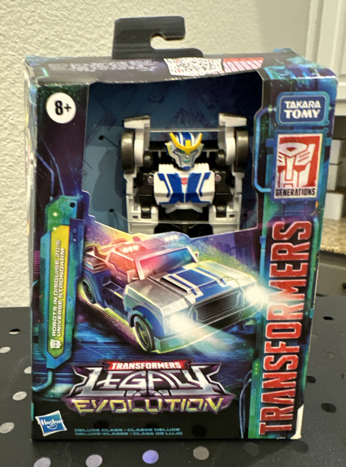 Transformers Legacy Evolution Deluxe Robots in Disguise 2015 Universe Strongarm