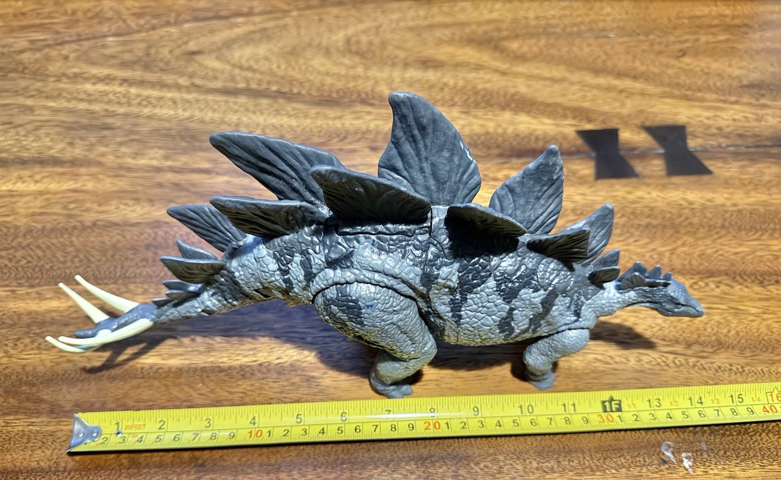 Mattel Jurassic World Camp Cretaceous Stegosaurus Figure Tested Tail Attack Dino