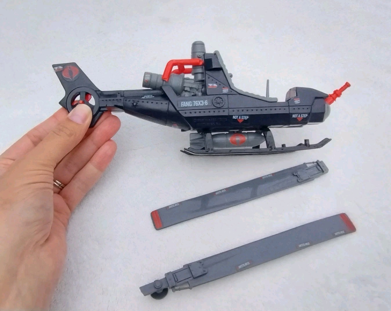 Vintage G.I. Joe ARAH 1983 Cobra Fang Helicopter – Broken Incomplete- For Parts