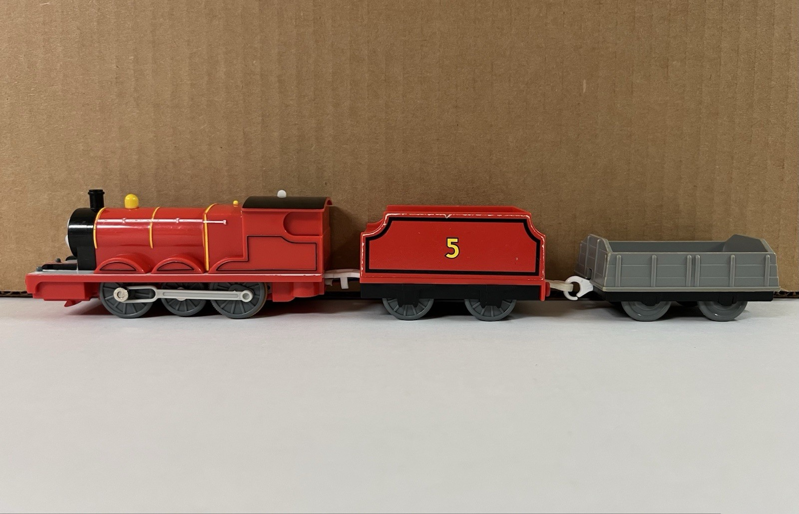 Thomas & Friends Trackmaster TOMY HiT Toy Company Flip Face James w/ Log Car
