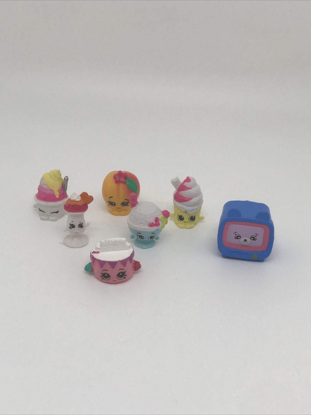 Shopkins Moose Variety Moose China Toys Lot Of 7 little cute play figures…. 79