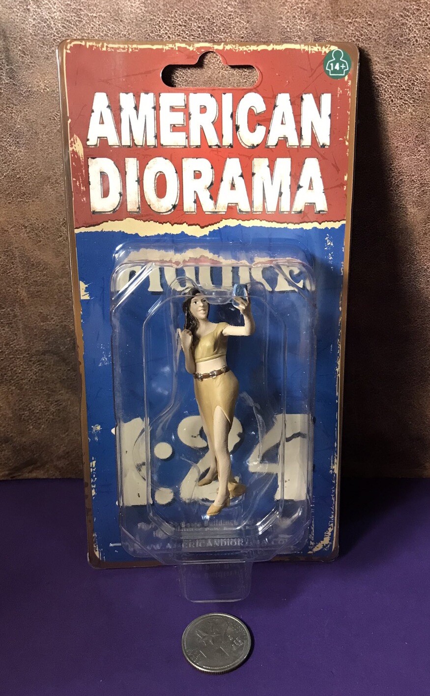 AMERICAN DIORAMA PARTYGOERS V GIRL 1/24 SCALE