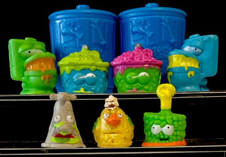 The Grossery Gang ALL BARF ROOM SUPPLIES 7 Figures W/2 Trash Can Series 3