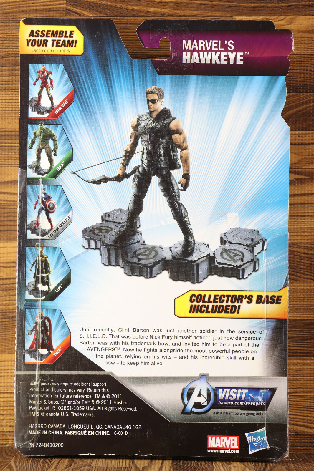 2011 MARVEL The Avengers Movie Series Hawkeye With Base Walmart Exclusive