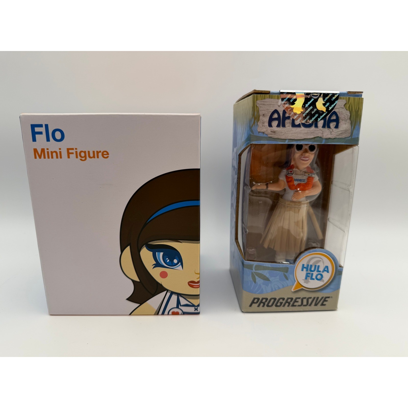 Progressive Flo Mini Figure Lot Hula Flo & Kidrobot MUNNY RV Vinyl Figures New