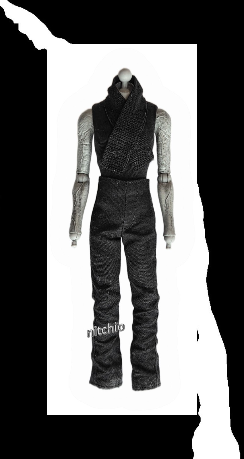 Mezco One:12 Nosferatu Black & White – BODY WITH SHIRT, PANTS & SCARF 1/12 Scale