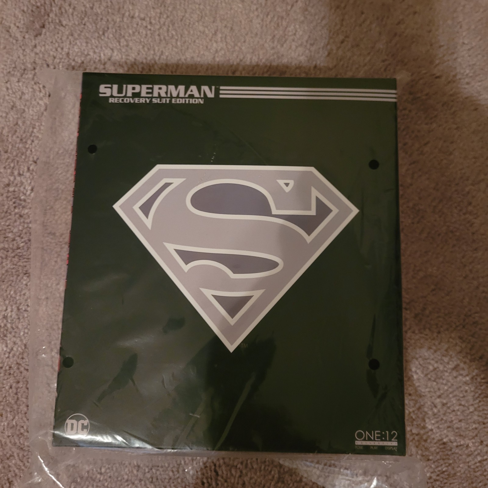 MEZCO ONE:12 SUPERMAN RECOVERY SUIT