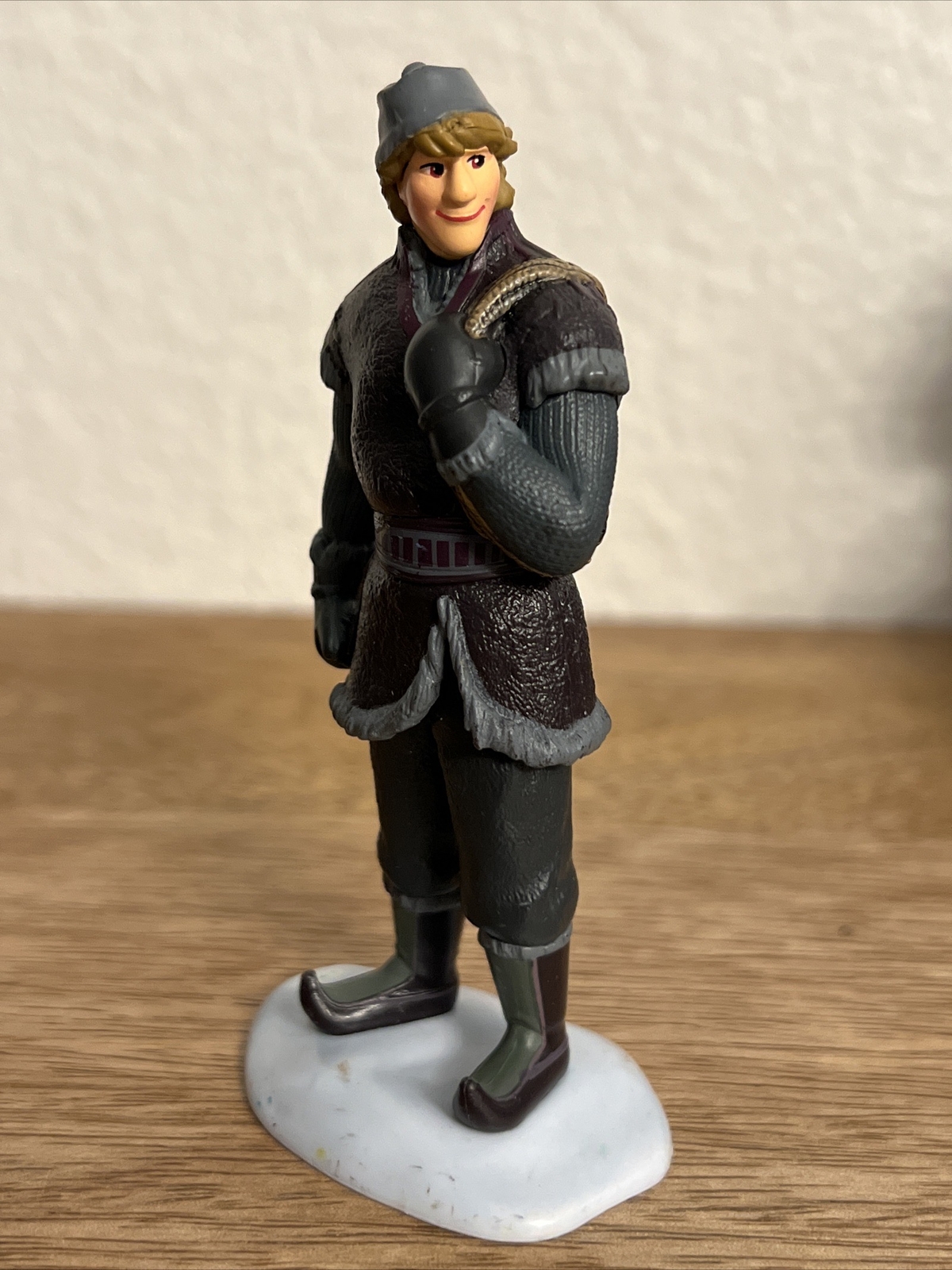 KRISTOFF DISNEY FROZEN 4” ACTION FIGURE PVC PLASTIC TOY ON BASE