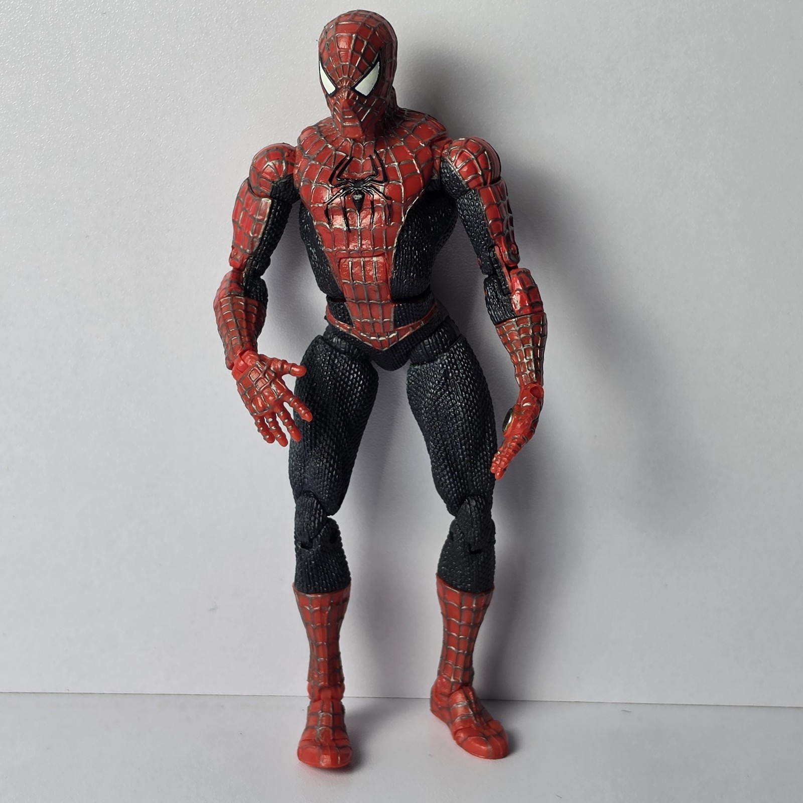 Vintage 2003 Toy Biz Spider-Man 2 6″ Articulated Magnetic Action Figure Read