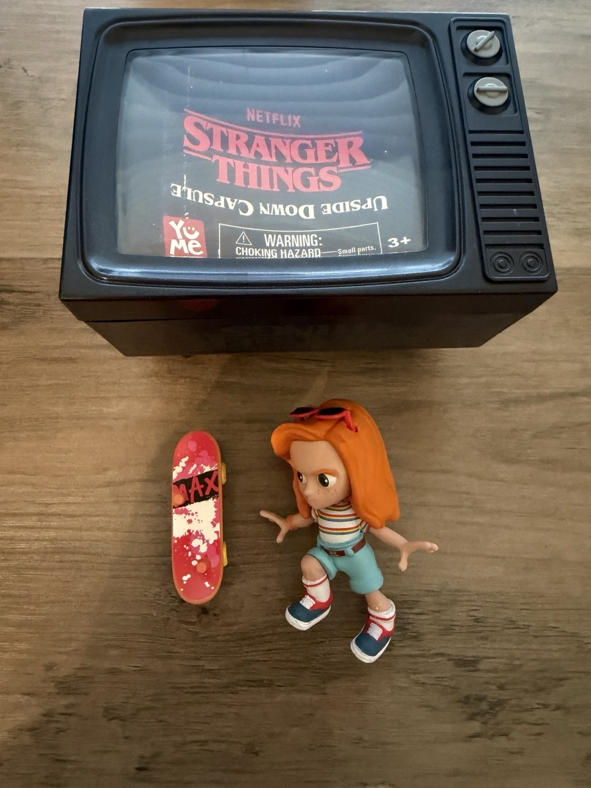 YuMe Toys Stranger Things Upside Down Capsule Max Mayfield w/ Accessory
