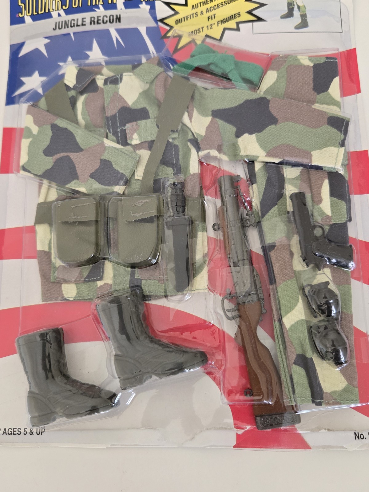 Soldiers Of The World Vietnam War Jungle Recon Outfit & Accessories Set New 1997