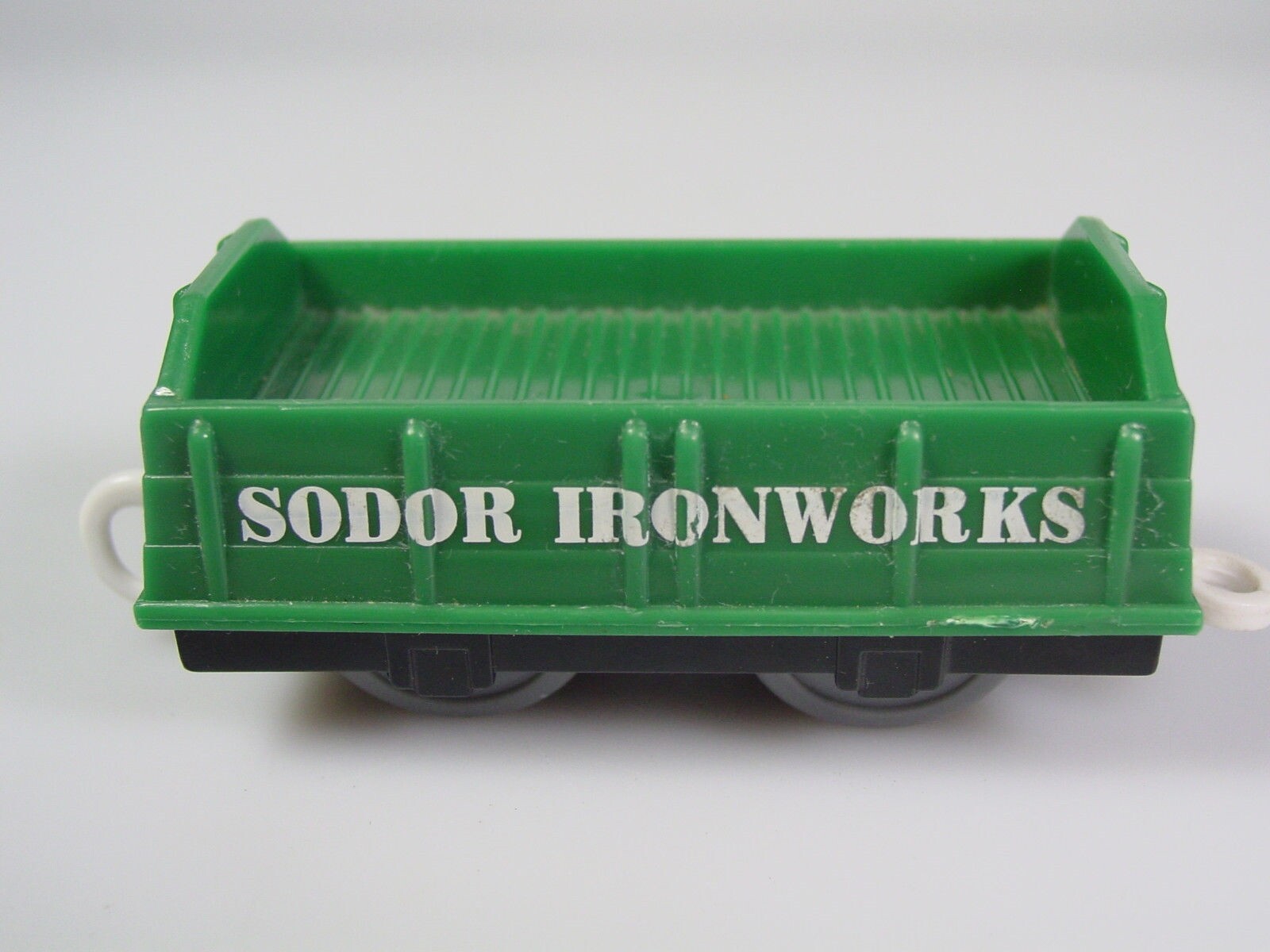 Thomas Trackmaster sodor ironworks green train car