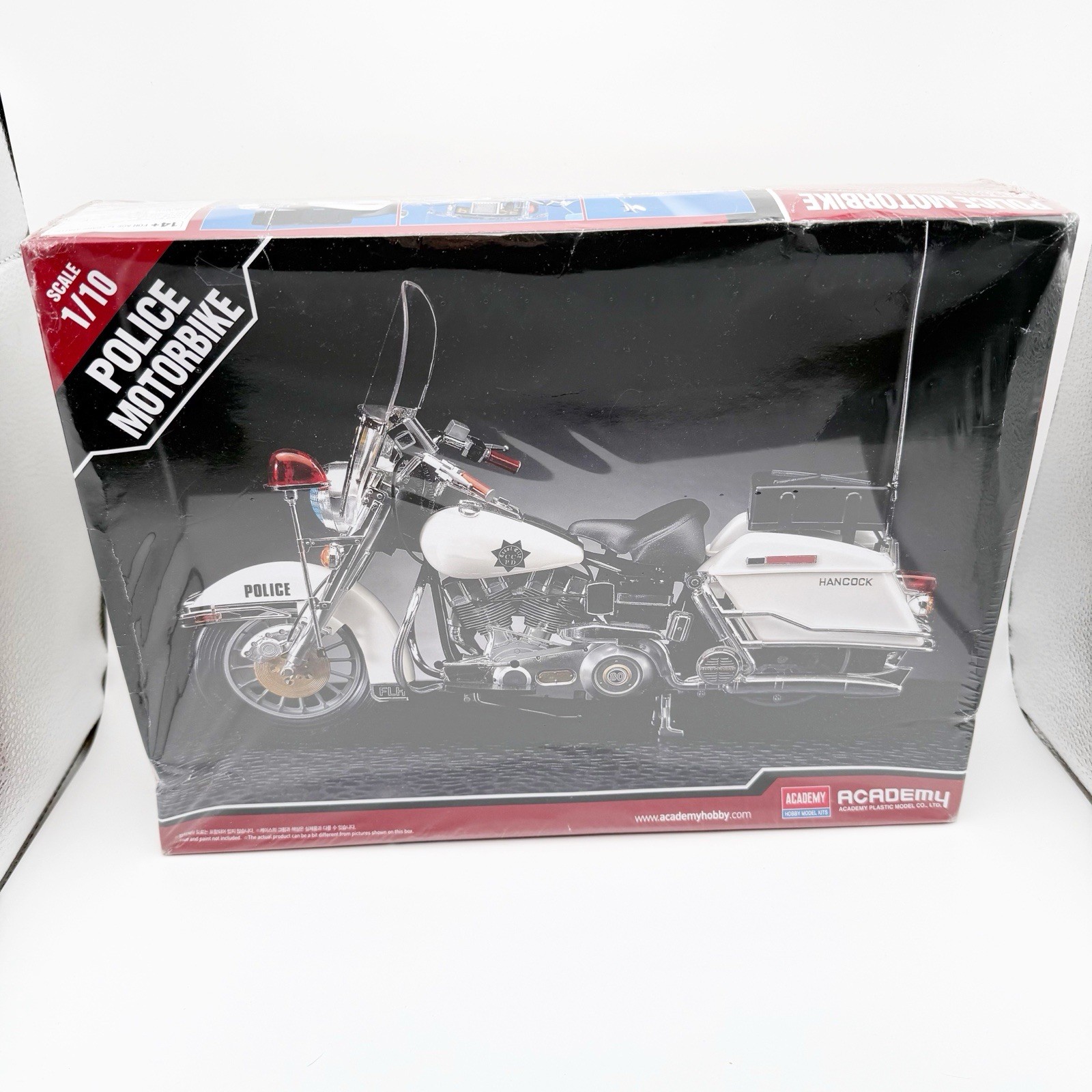 Academy 1/10 Harley Davidson Police Motorcycle Model Kit SEALED