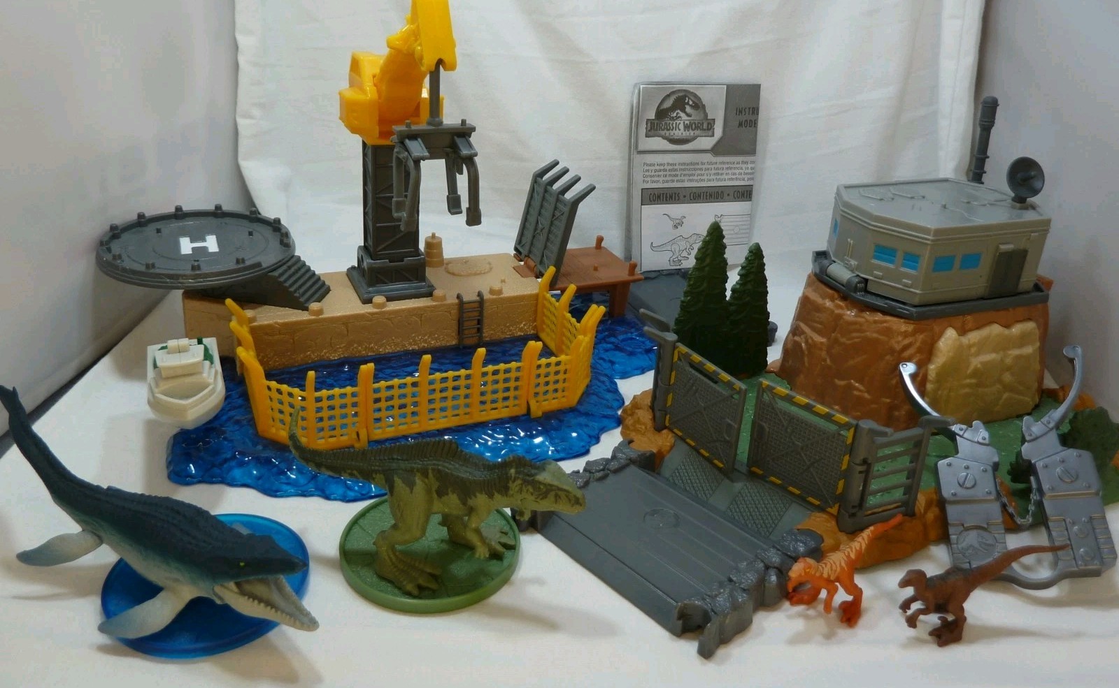 Jurassic World Dominion Mini Giganotosaurus Rampage + Mosasaurus Mayhem Playsets