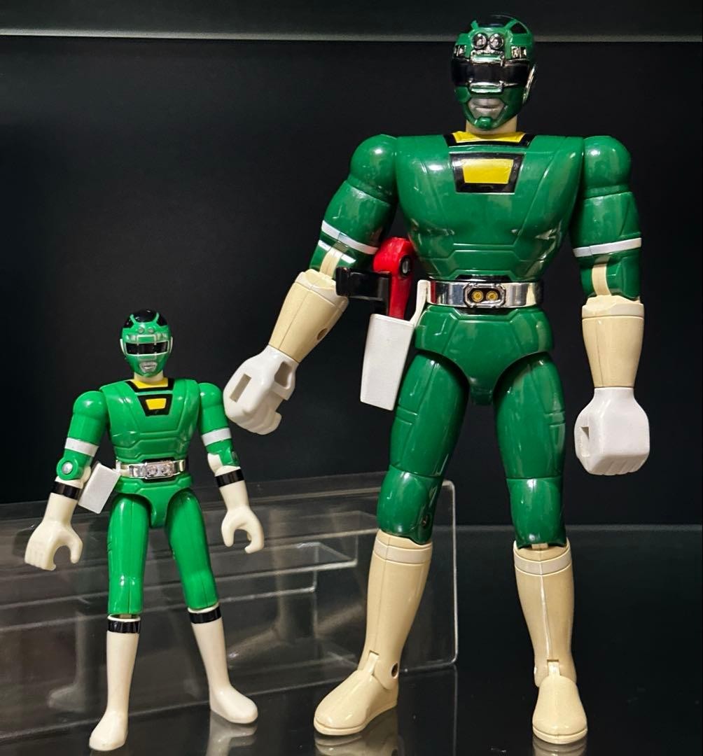 Bandai CarRanger Power Ranger Green Racer Figure Set RV Robo Parts Missing