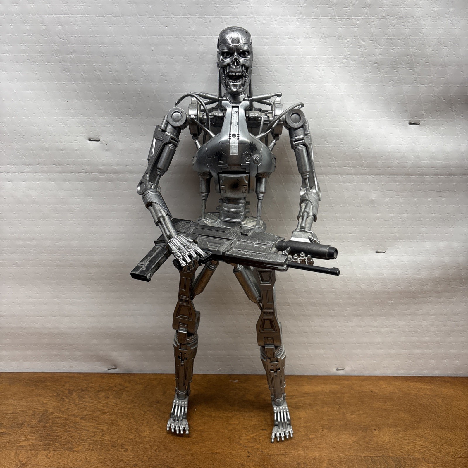 NECA Terminator 2 T-800 Endoskeleton Figure 18″ 1/4 Scale T2 Pre-owned