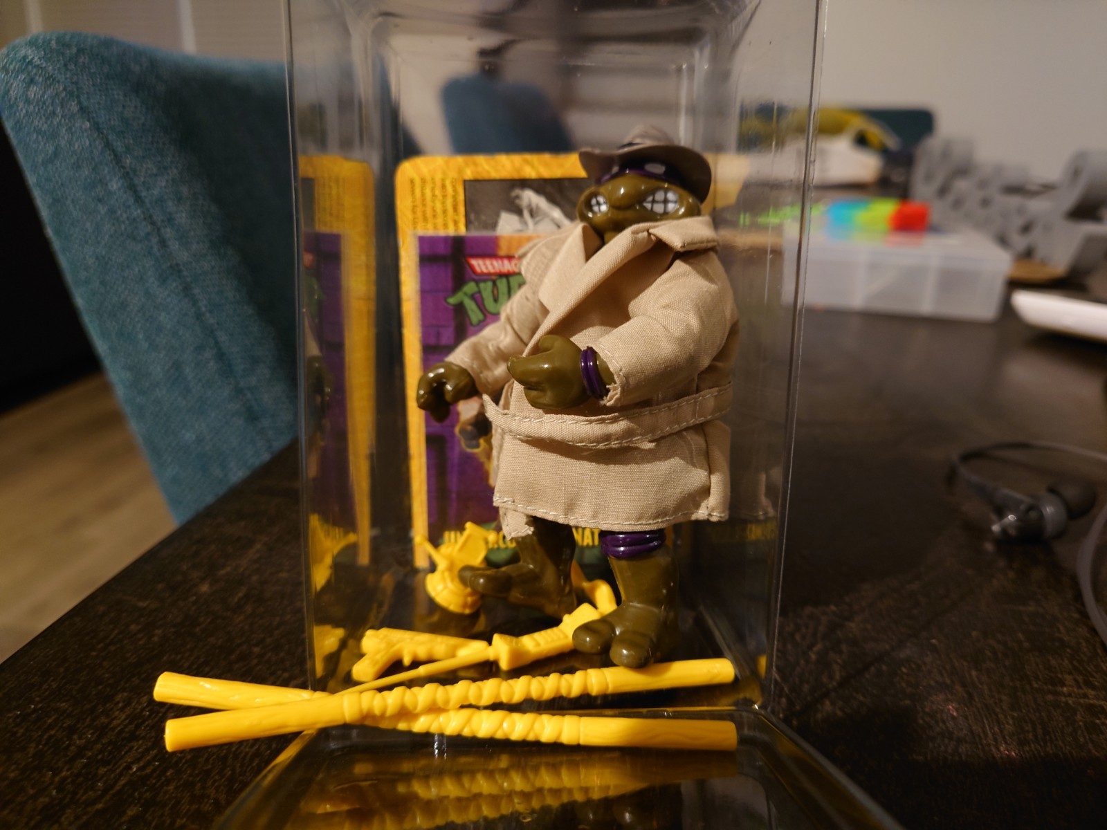 1994 Playmates TMNT Undercover Donatello Yellow accessories w/Card Complete vint