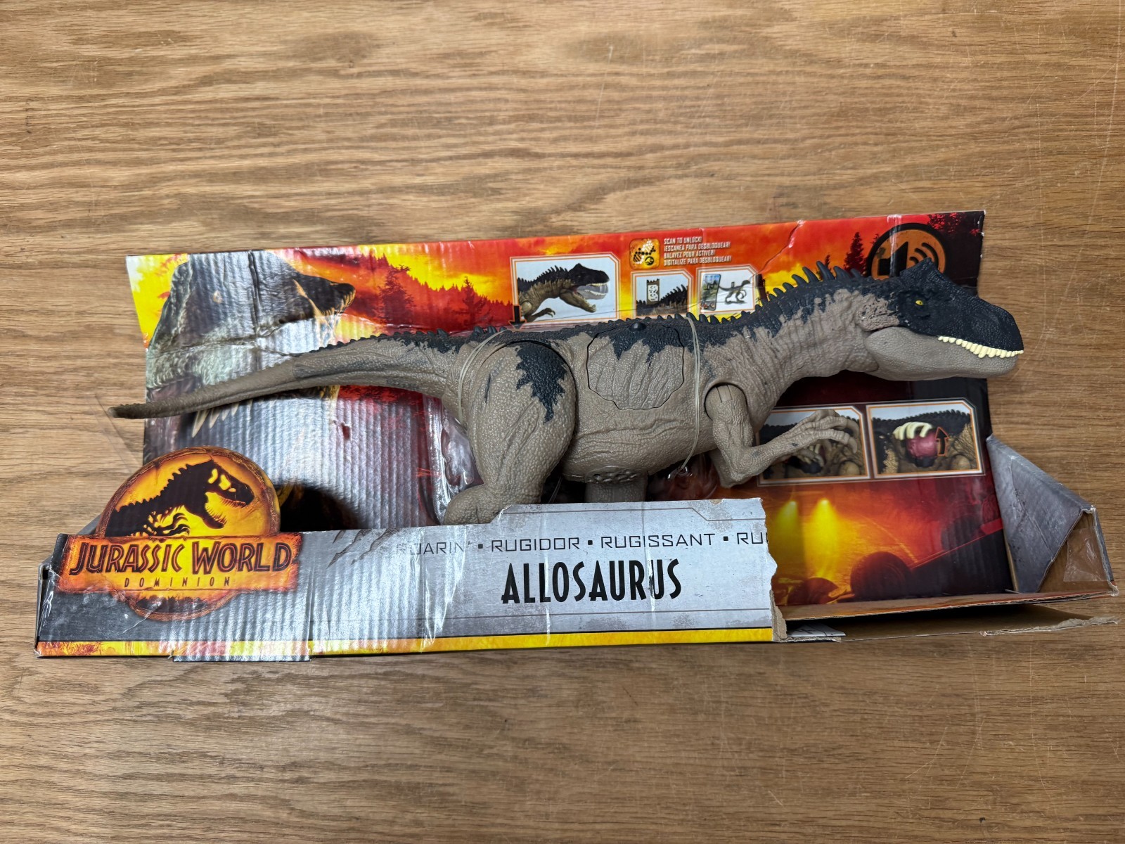 New Jurassic World Dominion Extreme Damage Roarin’ Allosaurus Dinosaur Figure