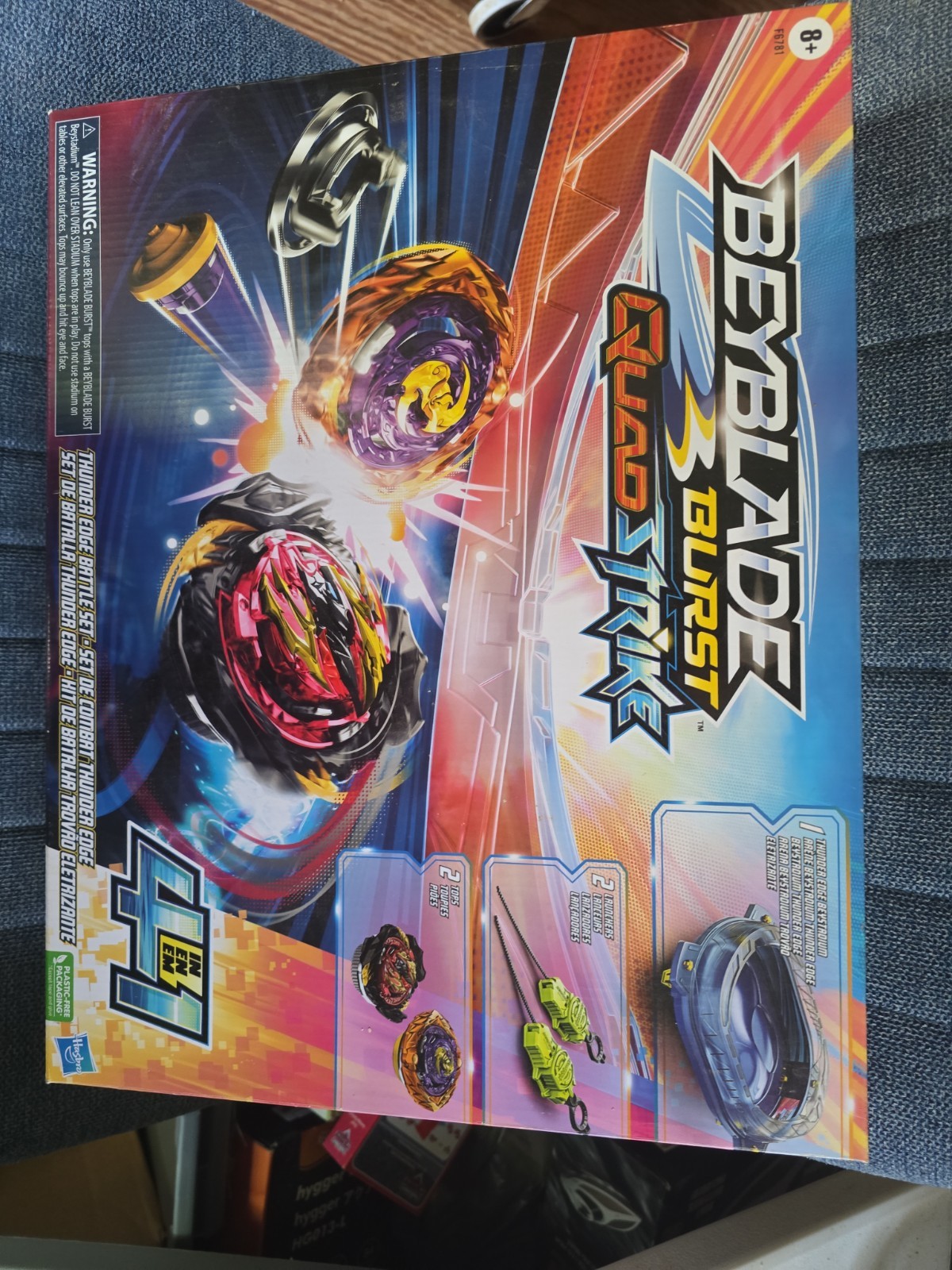 Beyblade Burst QuadStrike Thunder Edge Battle Set with Beystadium
